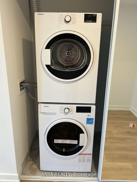 Photo 11 at 932 - 1100 Sheppard Avenue W, York University Heights, Toronto