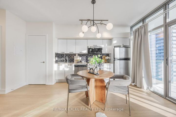 Photo 4 at 3709 - 33 Charles Street E, Yonge Corridor, Toronto