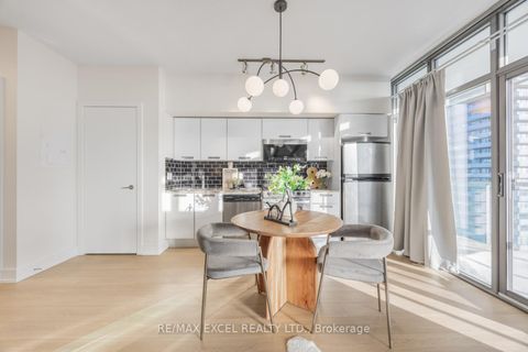 Photo 4 at 3709 - 33 Charles Street E, Yonge Corridor, Toronto