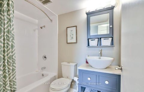 Photo 16 at 405 - 181 Collier Street, North Shore, Barrie