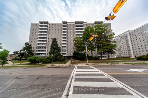 Photo 4 at 908 - 940 Caledonia Road, Glen Park, Toronto
