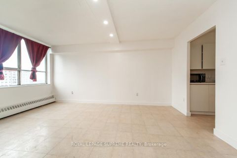 Photo 8 at 908 - 940 Caledonia Road, Glen Park, Toronto