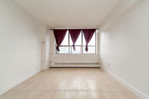 Photo 13 at 908 - 940 Caledonia Road, Glen Park, Toronto