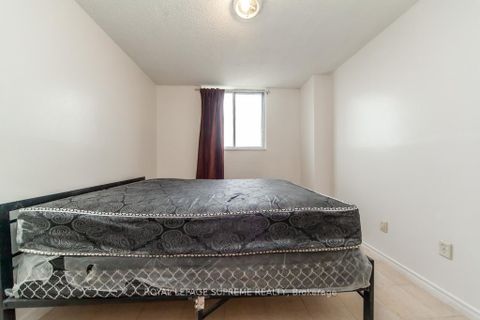 Photo 26 at 908 - 940 Caledonia Road, Glen Park, Toronto