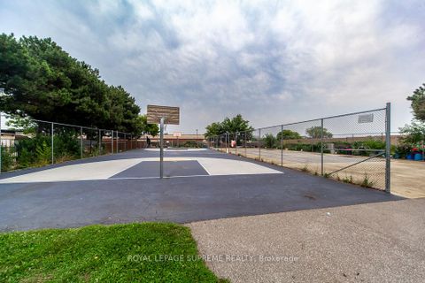 Photo 38 at 908 - 940 Caledonia Road, Glen Park, Toronto