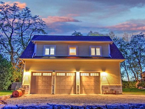 Photo 10 at 6 Macleod Estate Court, Jefferson, Richmond Hill