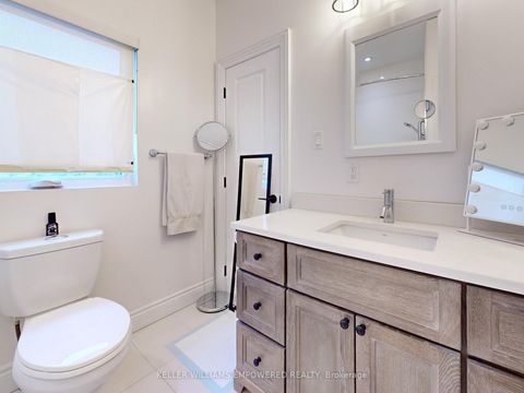 Photo 22 at 6 Macleod Estate Court, Jefferson, Richmond Hill