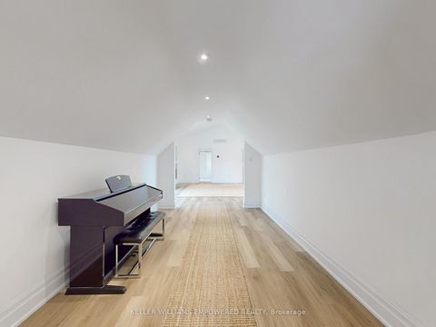 Photo 22 at 8 Macleod Estate Court, Jefferson, Richmond Hill