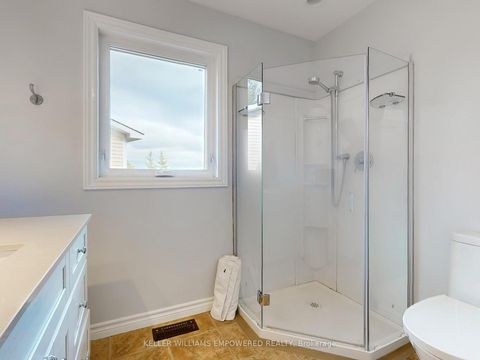 Photo 39 at 8 Macleod Estate Court, Jefferson, Richmond Hill