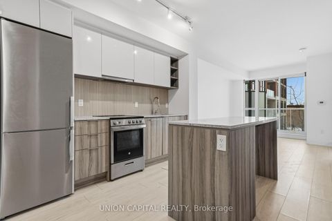 Photo 9 at 222 - 31 Tippett Road, Clanton Park, Toronto