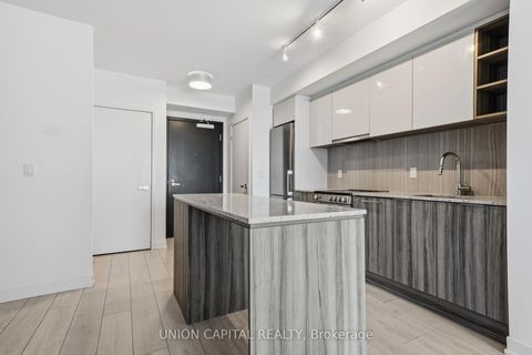 Photo 10 at 222 - 31 Tippett Road, Clanton Park, Toronto