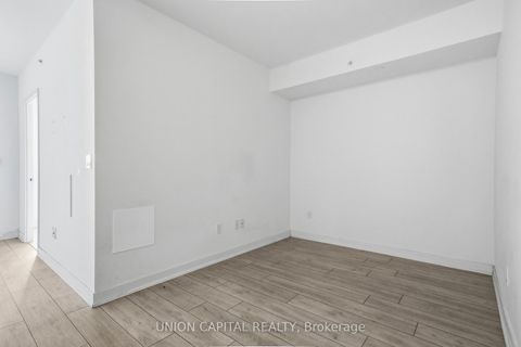 Photo 13 at 222 - 31 Tippett Road, Clanton Park, Toronto