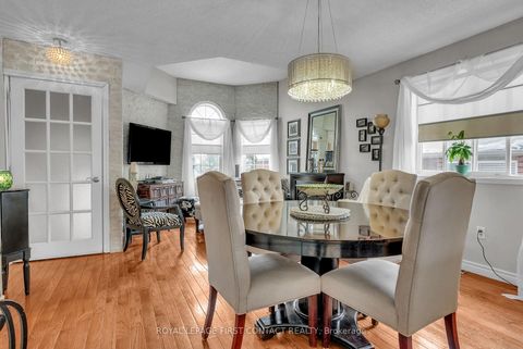 Photo 3 at 28 Hewitt Place, Georgian Drive, Barrie