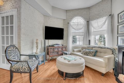 Photo 4 at 28 Hewitt Place, Georgian Drive, Barrie