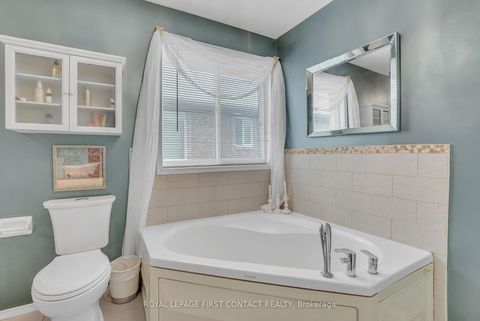 Photo 13 at 28 Hewitt Place, Georgian Drive, Barrie