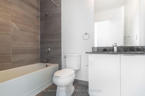 Photo 10 at 3507 - 2910 7 Highway, Concord, Vaughan