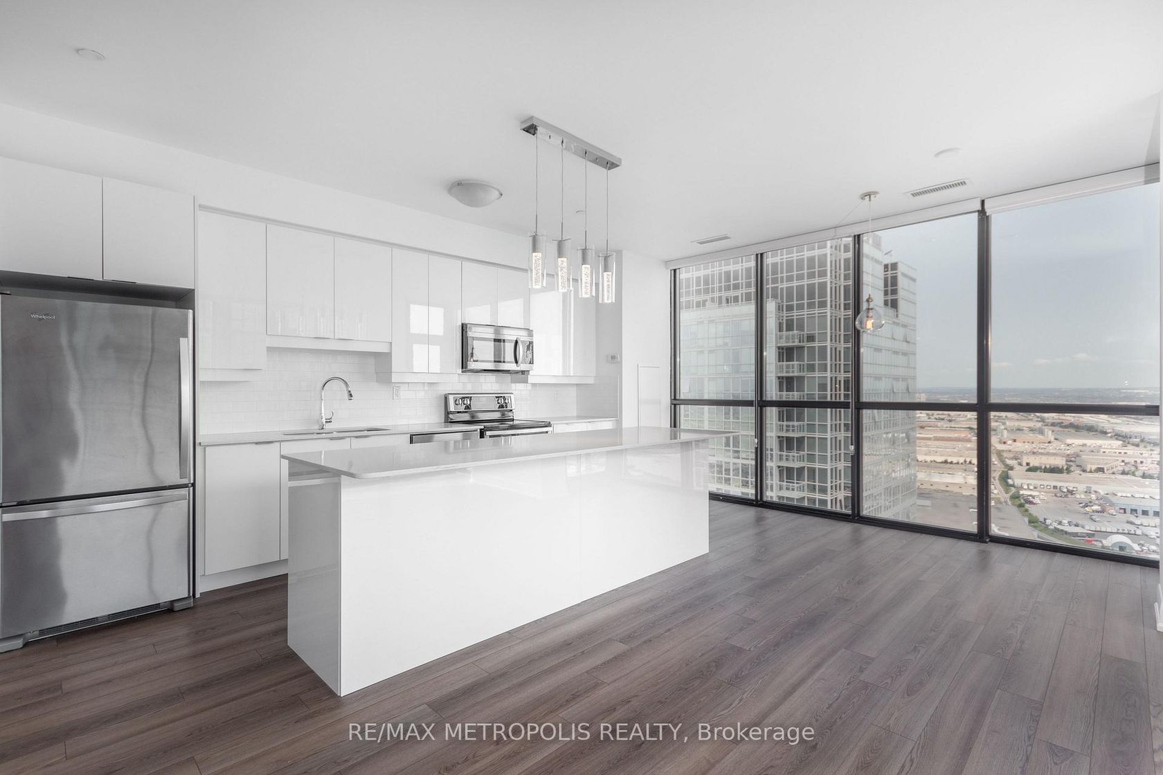 3507 - 2910 7 Highway, Concord, Vaughan photo number 2