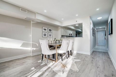 Photo 5 at 11 - 988 Sheppard Avenue W, Bathurst Manor, Toronto