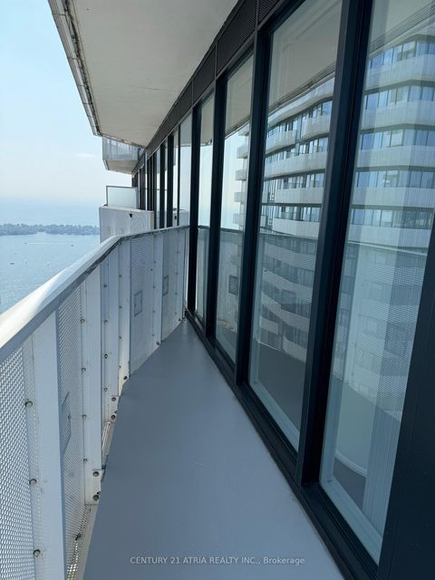 Photo 12 at 6604 - 100 Harbour Street, Waterfront Communities C1, Toronto