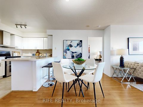 Photo 12 at 906 - 260 Doris Avenue, Willowdale East, Toronto