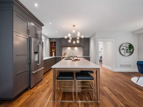 Photo 8 at 26 Puckeridge Crescent, West Deane, Toronto