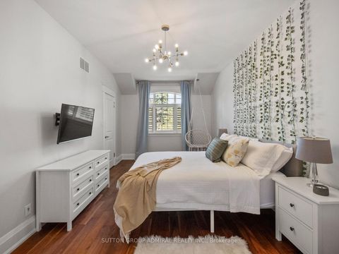 Photo 18 at 26 Puckeridge Crescent, West Deane, Toronto