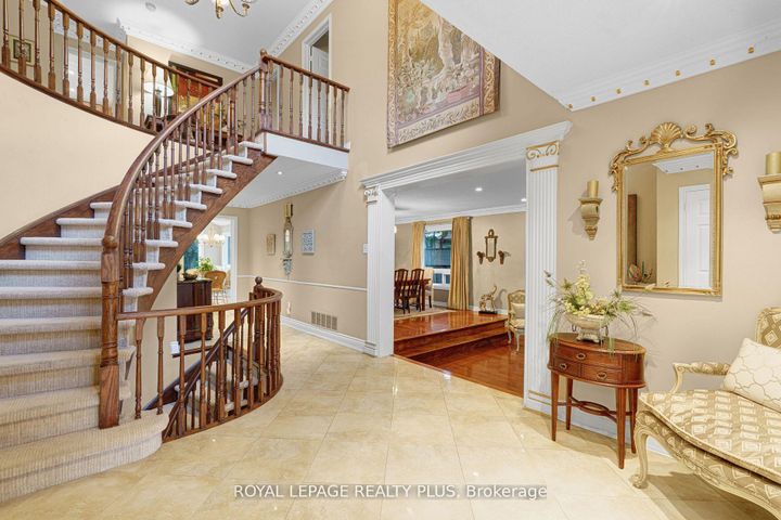 Photo 3 at 1760 Featherston Court, Erin Mills, Mississauga