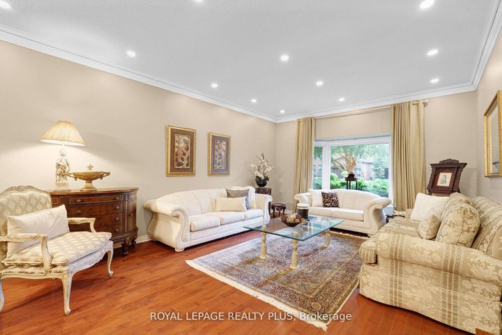 Photo 4 at 1760 Featherston Court, Erin Mills, Mississauga
