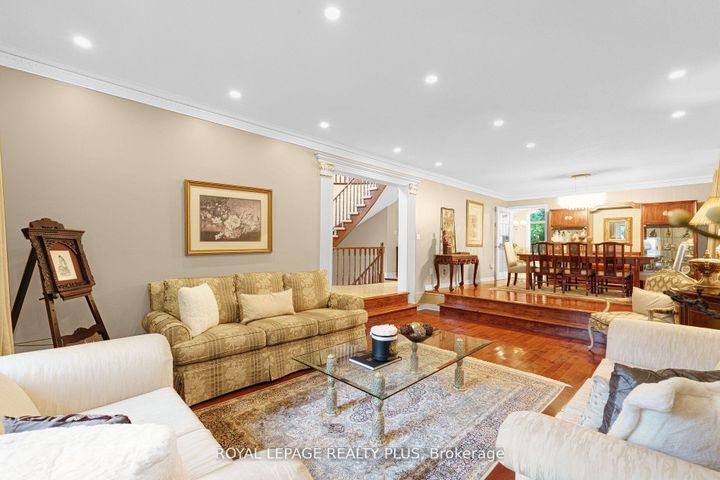 Photo 5 at 1760 Featherston Court, Erin Mills, Mississauga