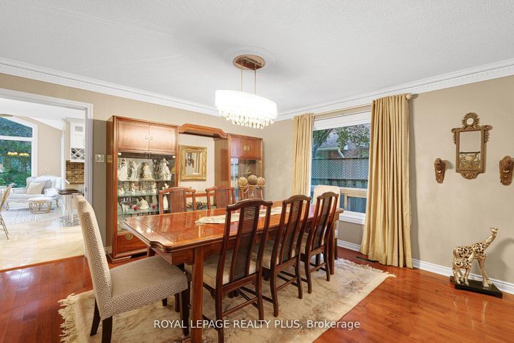 Photo 6 at 1760 Featherston Court, Erin Mills, Mississauga