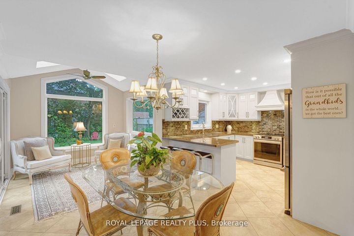 Photo 9 at 1760 Featherston Court, Erin Mills, Mississauga