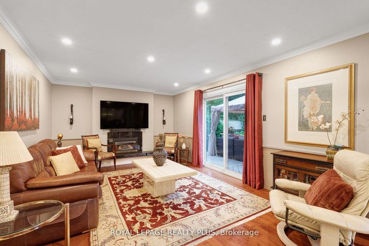 Photo 16 at 1760 Featherston Court, Erin Mills, Mississauga