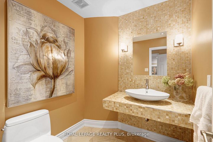 Photo 18 at 1760 Featherston Court, Erin Mills, Mississauga