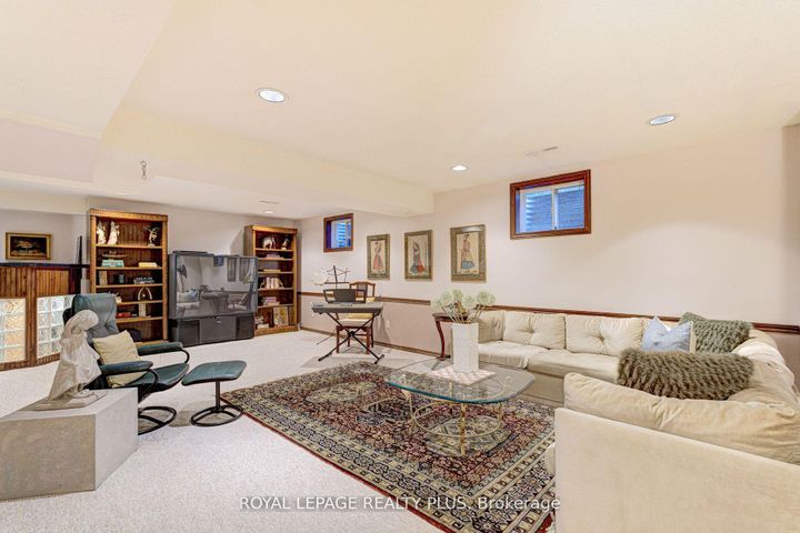 Photo 35 at 1760 Featherston Court, Erin Mills, Mississauga