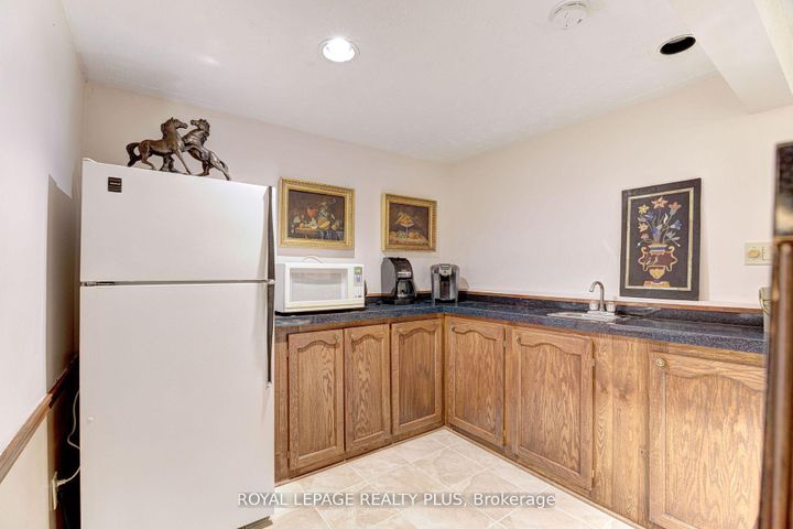 Photo 43 at 1760 Featherston Court, Erin Mills, Mississauga