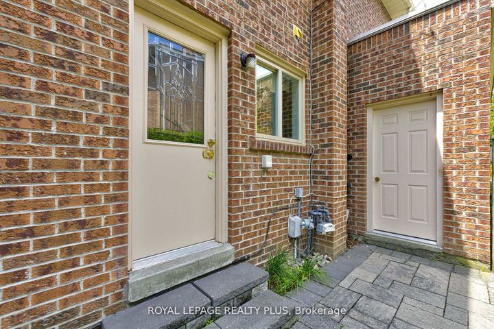 Photo 47 at 1760 Featherston Court, Erin Mills, Mississauga