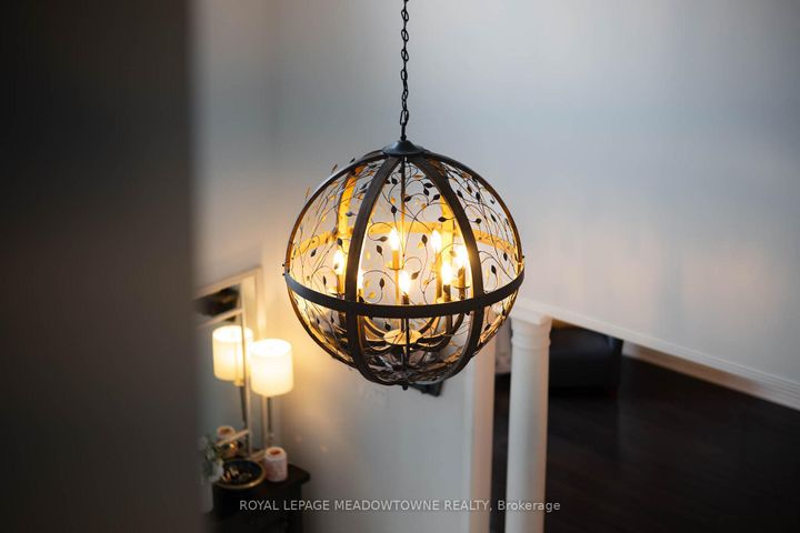 Photo 7 at 19 Grist Mill Drive, Georgetown, Halton Hills