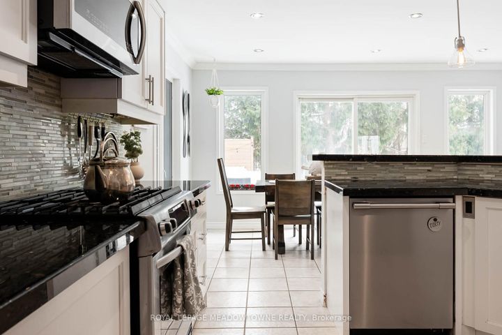 Photo 12 at 19 Grist Mill Drive, Georgetown, Halton Hills