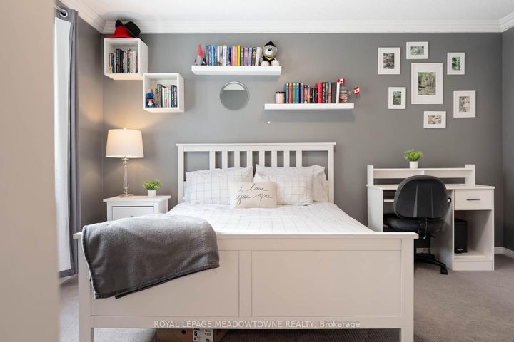 Photo 33 at 19 Grist Mill Drive, Georgetown, Halton Hills