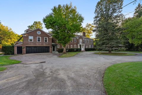 Photo 1 at 7 Alderbrook Drive, Don Mills, Toronto