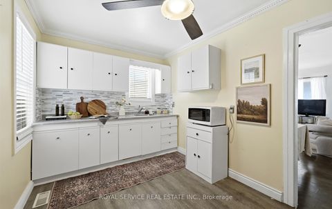 Photo 13 at 14 Liberty Place, Bowmanville, Clarington