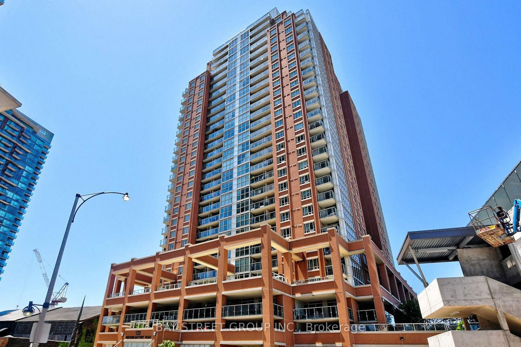 713 - 125 Western Battery Road, Niagara, Toronto 