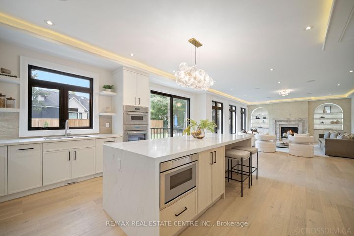 Photo 11 at 1065 Rebecca Street, WO West, Oakville