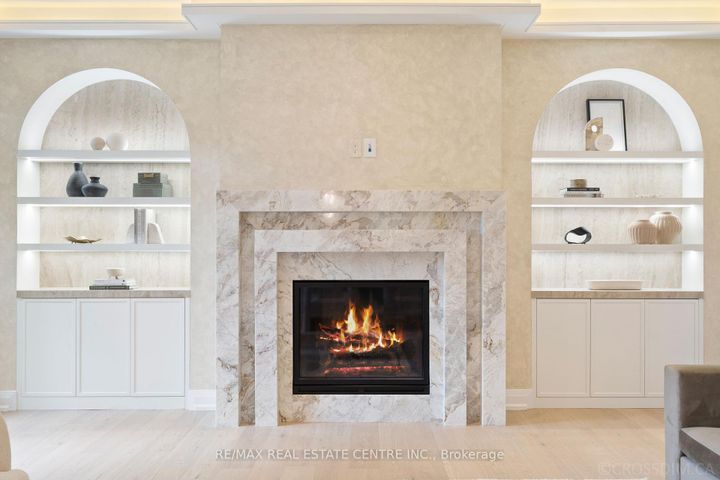 Photo 14 at 1065 Rebecca Street, WO West, Oakville