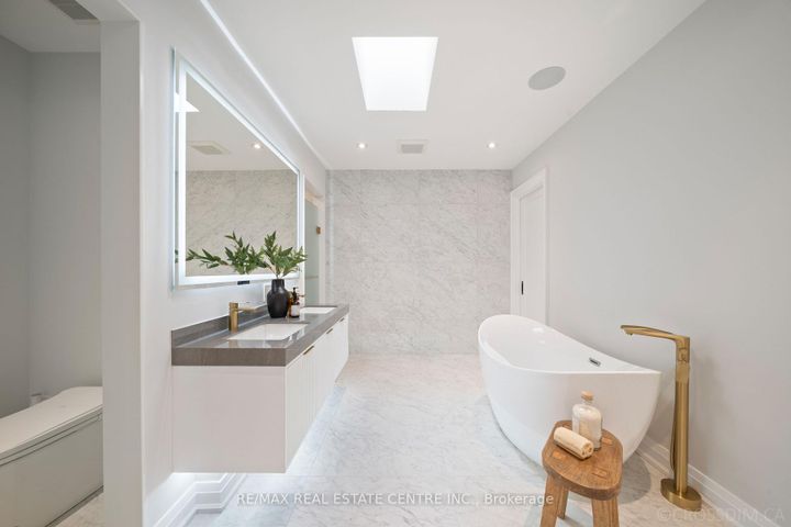 Photo 19 at 1065 Rebecca Street, WO West, Oakville