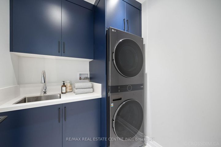 Photo 26 at 1065 Rebecca Street, WO West, Oakville