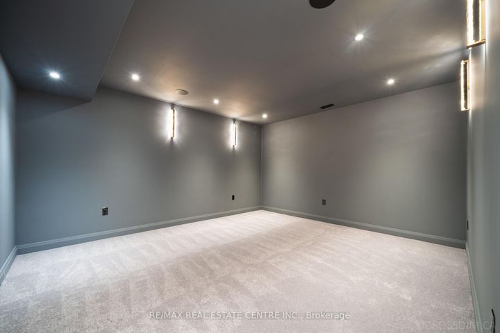 Photo 31 at 1065 Rebecca Street, WO West, Oakville