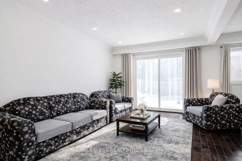 Photo 5 at 5 - 34 Dundalk Drive, Dorset Park, Toronto