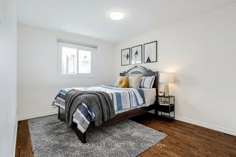 Photo 14 at 5 - 34 Dundalk Drive, Dorset Park, Toronto