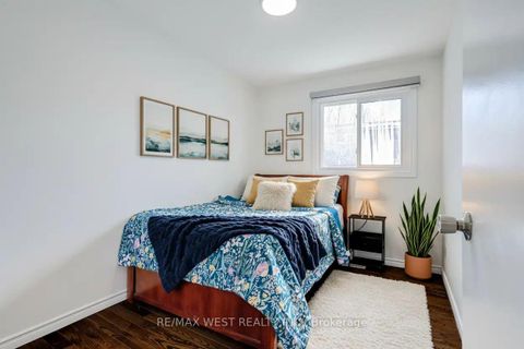 Photo 15 at 5 - 34 Dundalk Drive, Dorset Park, Toronto